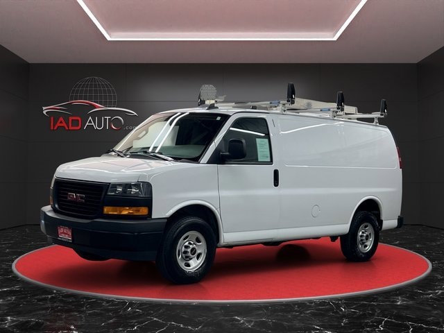 2023 GMC Savana Cargo Work Van's photo