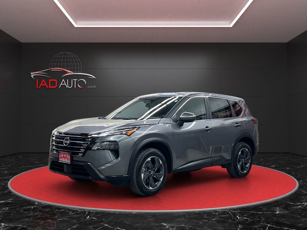 Used 2024 Nissan Rogue SV SUV