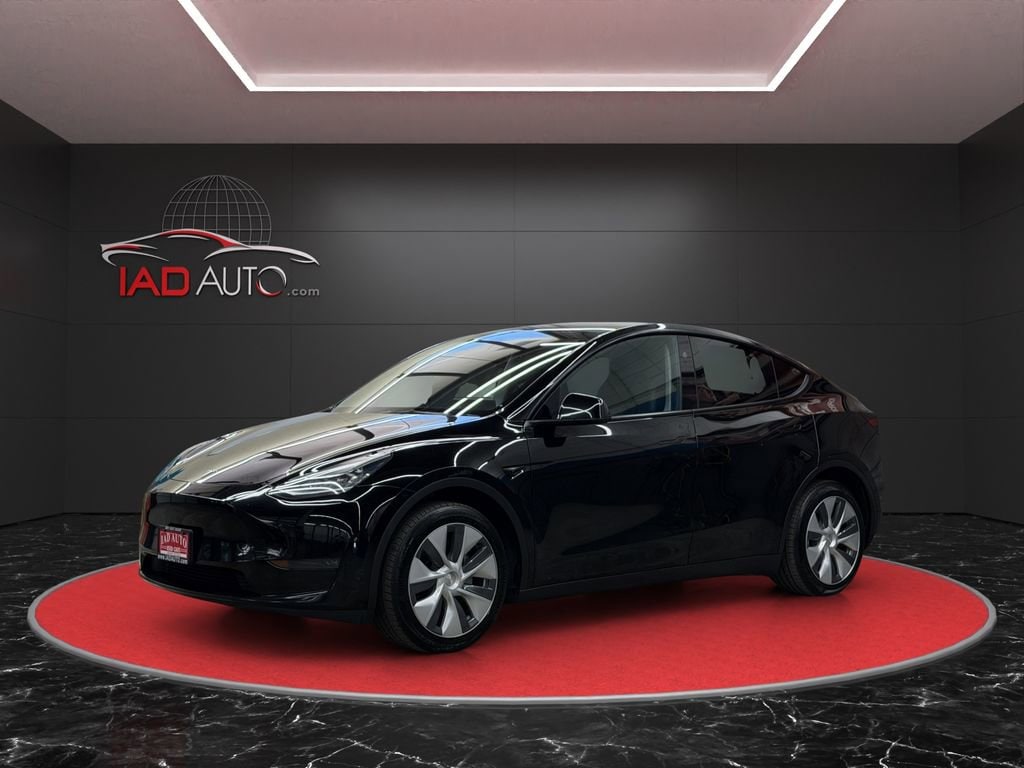 2023 Tesla Model Y Long Range Dual Motor All-Wheel Drive's photo