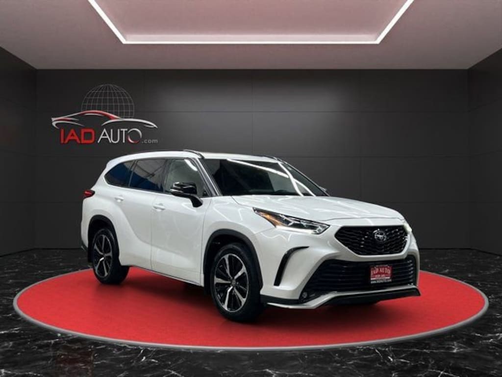 Used 2022 Toyota Highlander XSE SUV