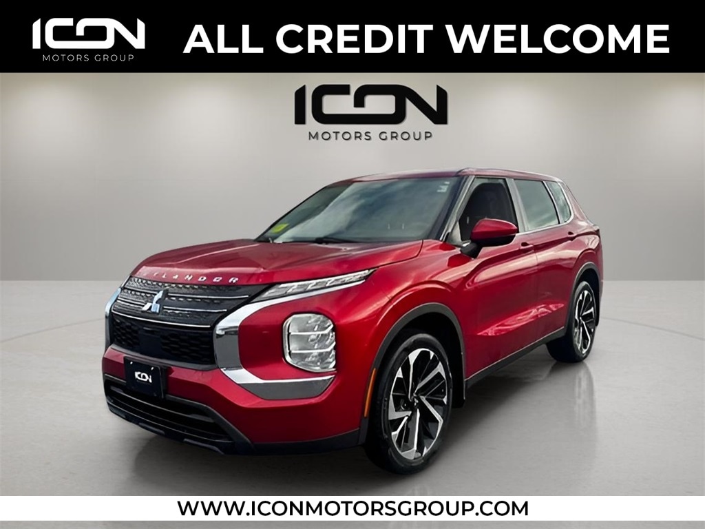 2022 Mitsubishi Outlander ES's photo