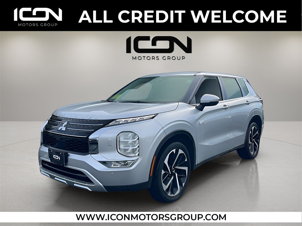 2024 Mitsubishi Outlander Plug-in Hybrid SE's photo