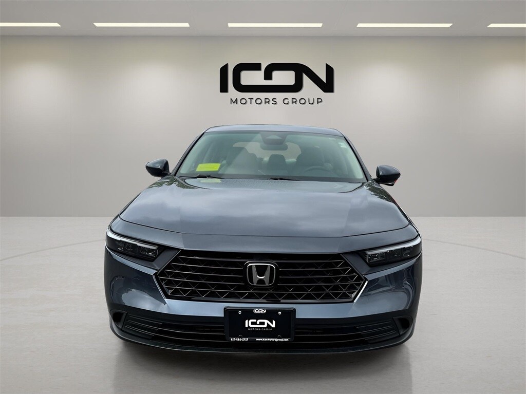 2023 Honda Accord LX photo 2