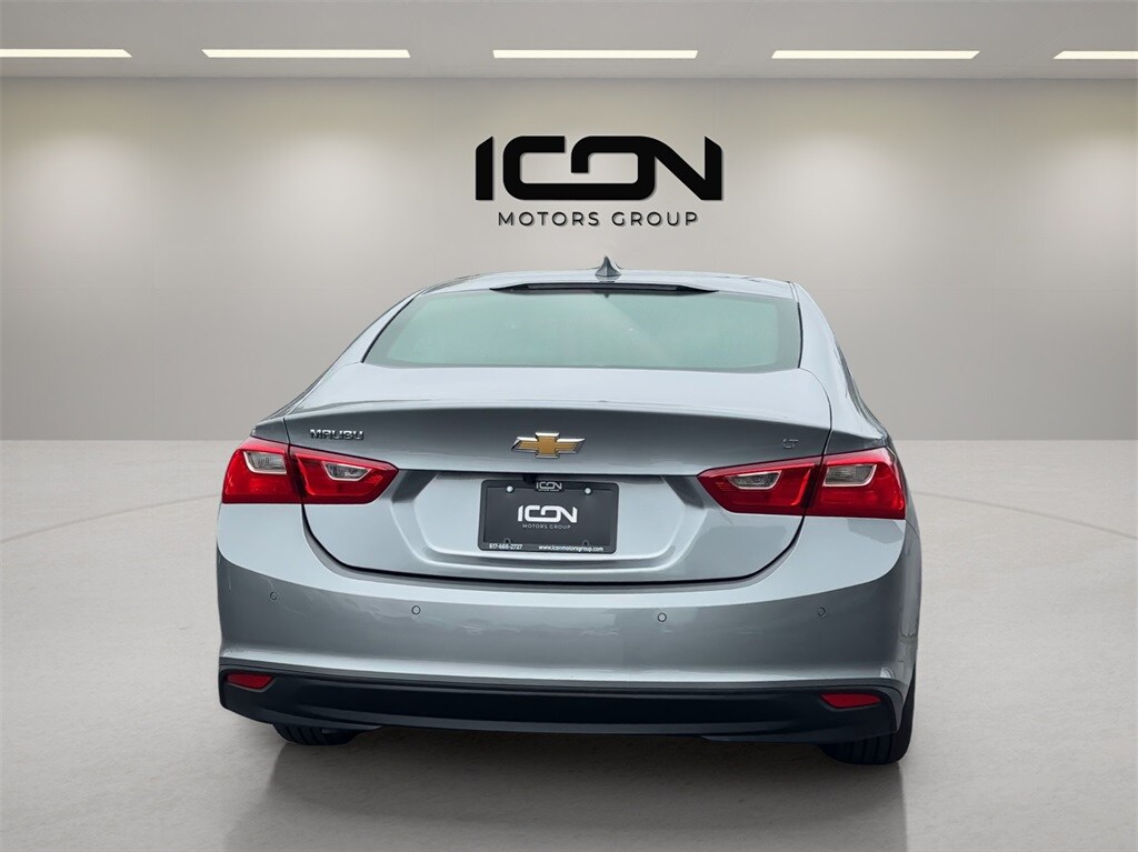 2025 Chevrolet Malibu 1LT photo 3