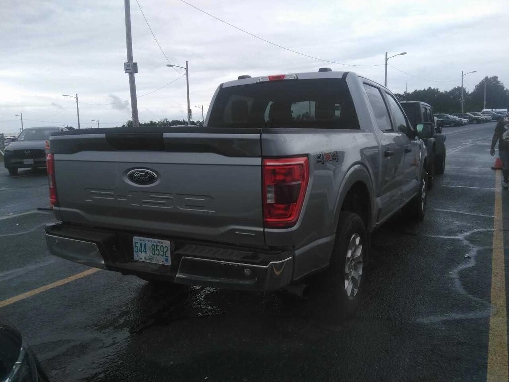2023 Ford F-150 XLT photo 2