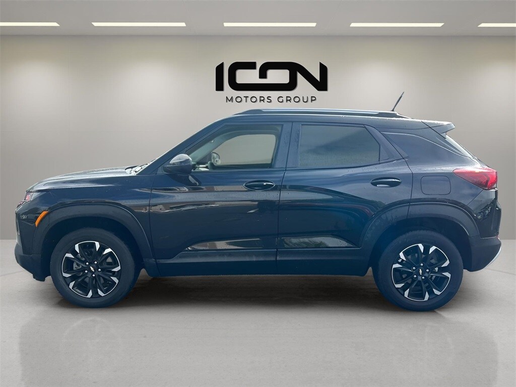 2023 Chevrolet Trailblazer LT photo 3