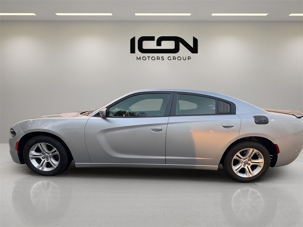 2019 Dodge Charger SXT photo 3