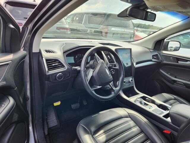 2024 Ford Edge SEL photo 2