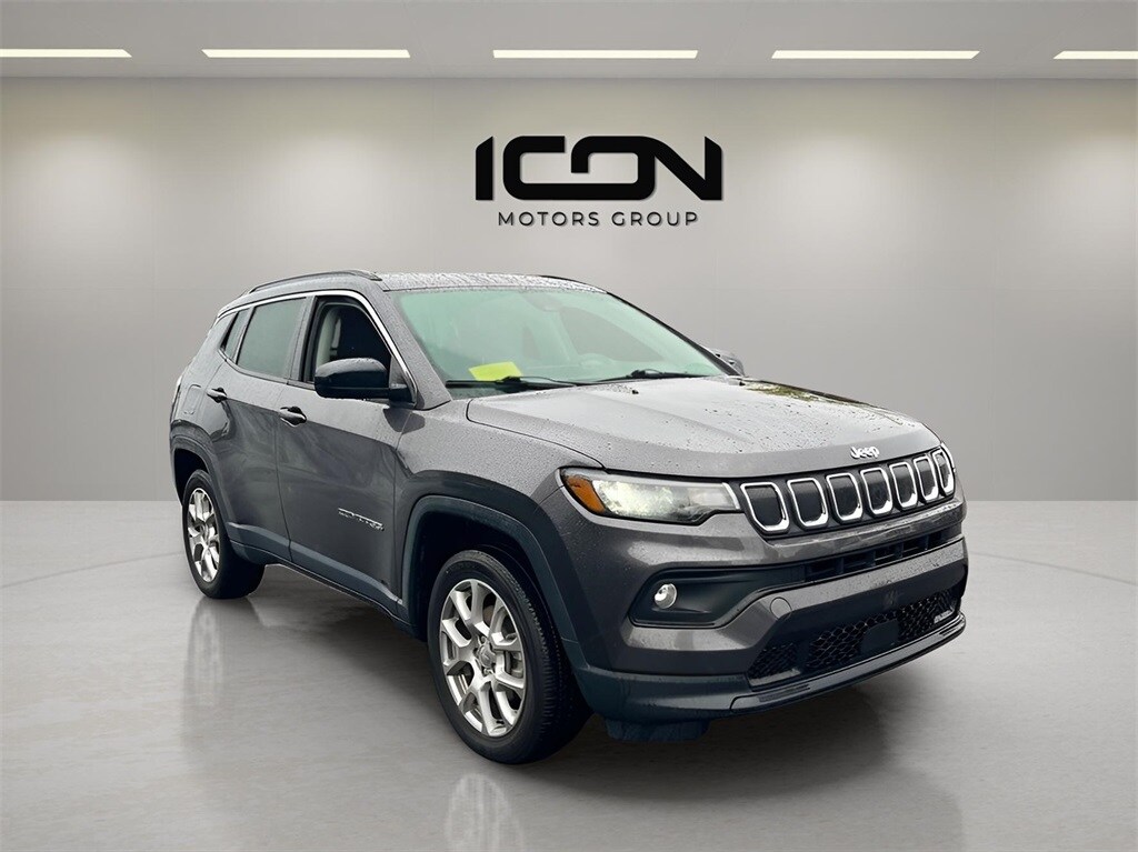 2022 Jeep Compass Latitude Lux Altitude photo 2