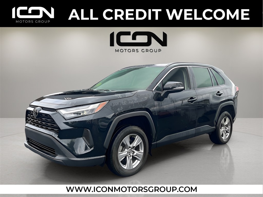 2023 Toyota RAV4 XLE's photo