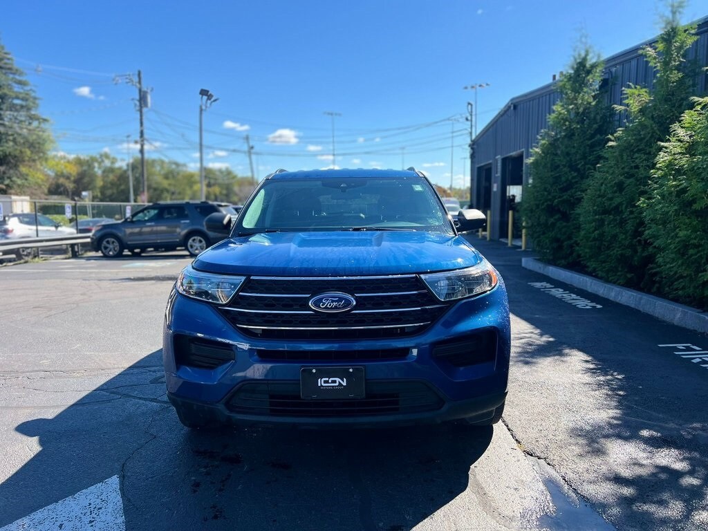 2022 Ford Explorer XLT photo 2