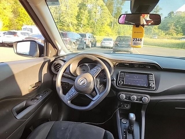 2024 Nissan Kicks S photo 3