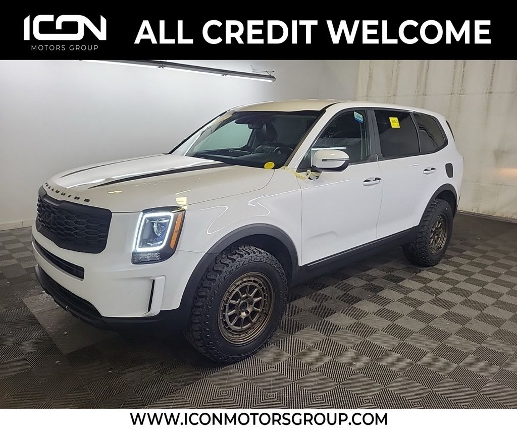 2022 Kia Telluride LX's photo