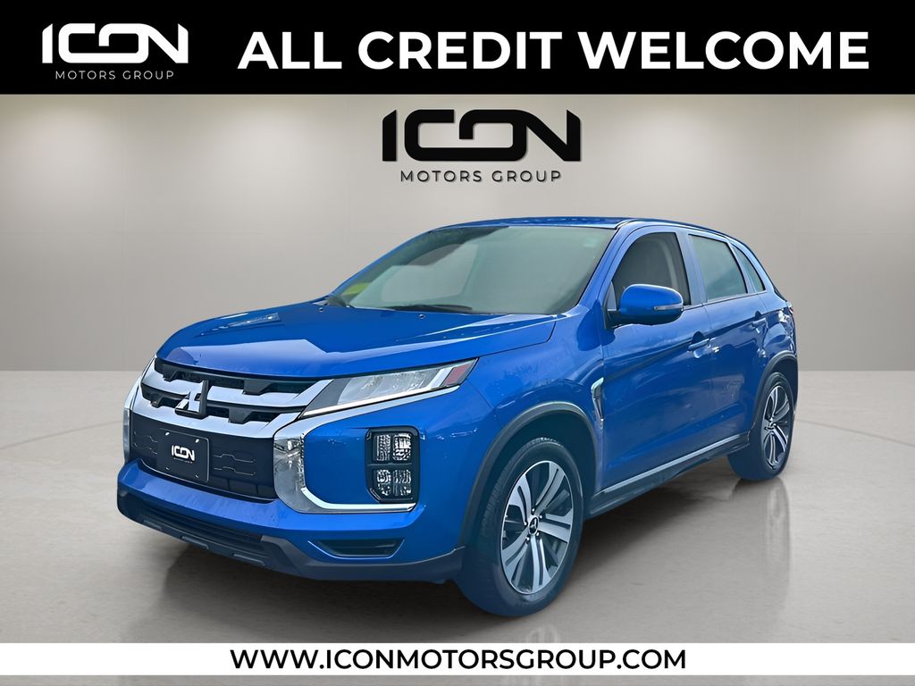 2024 Mitsubishi Outlander Sport SE's photo