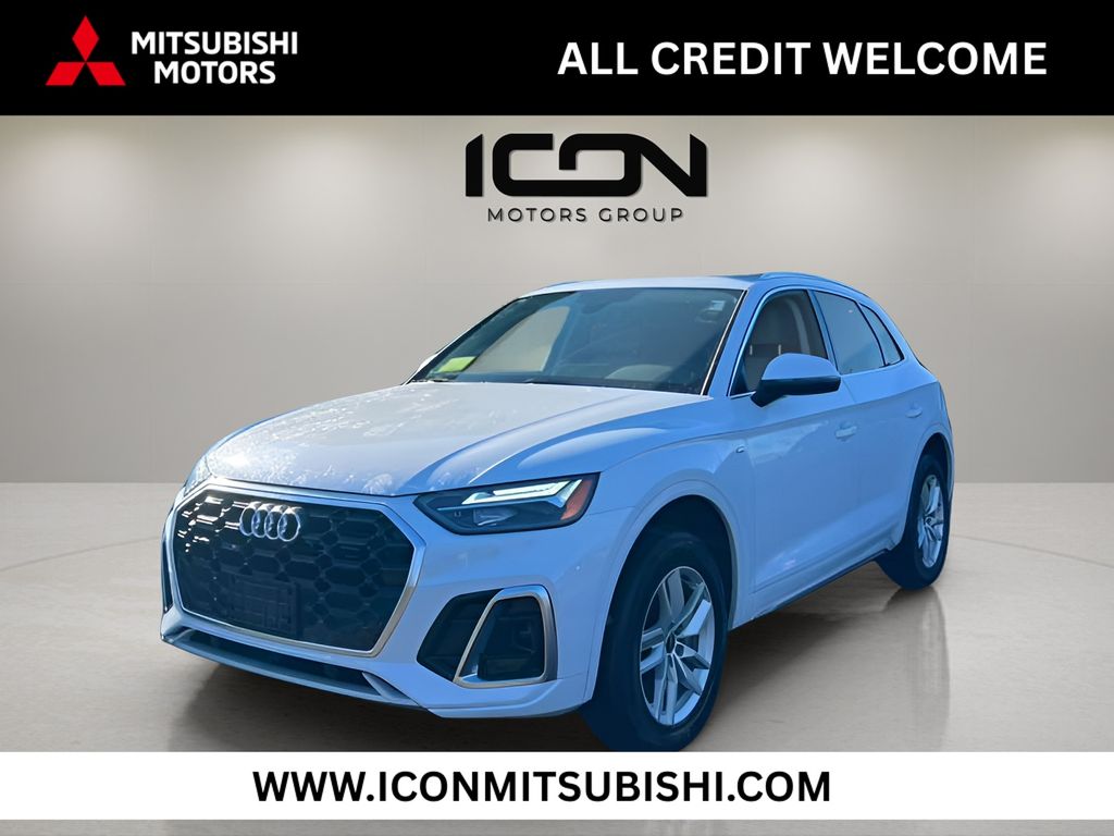 2022 Audi Q5 45 Premium's photo
