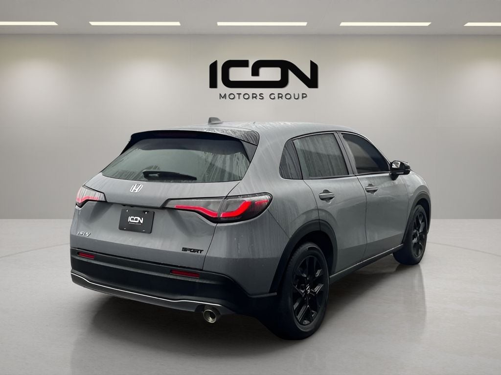 View vehicle photo 5