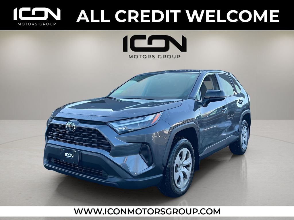 2023 Toyota RAV4 LE's photo