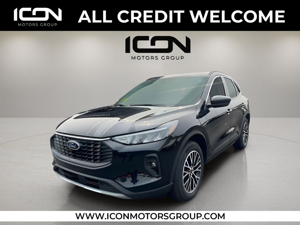 2024 Ford Escape PHEV's photo