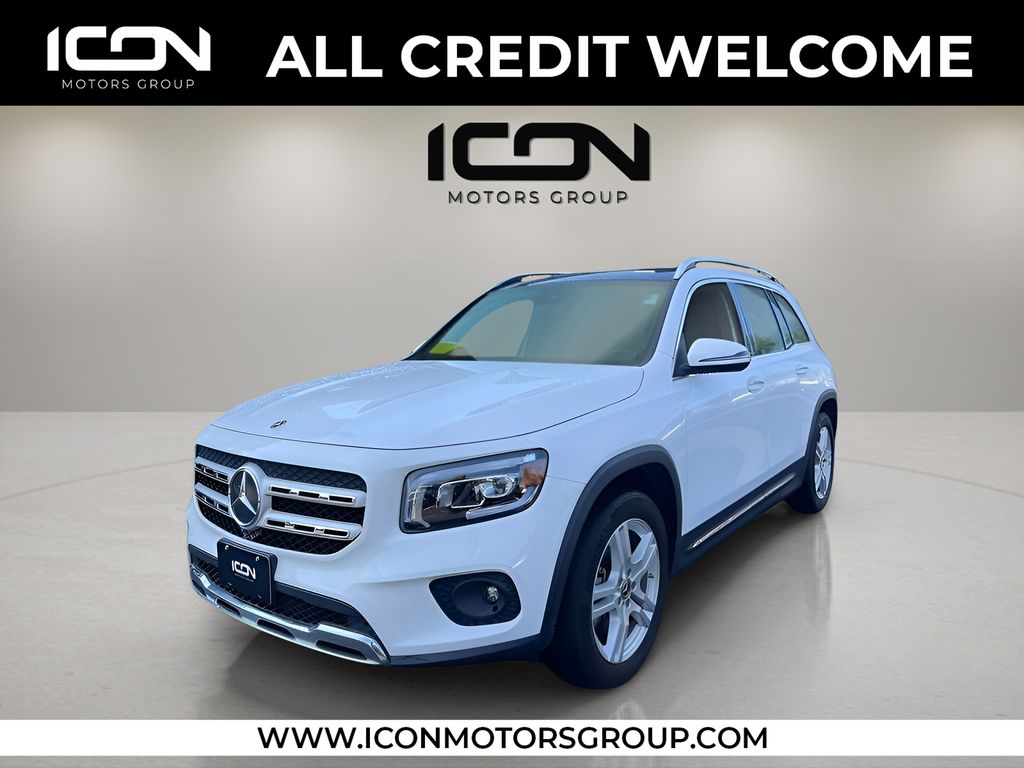 2022 Mercedes-Benz GLB Base's photo