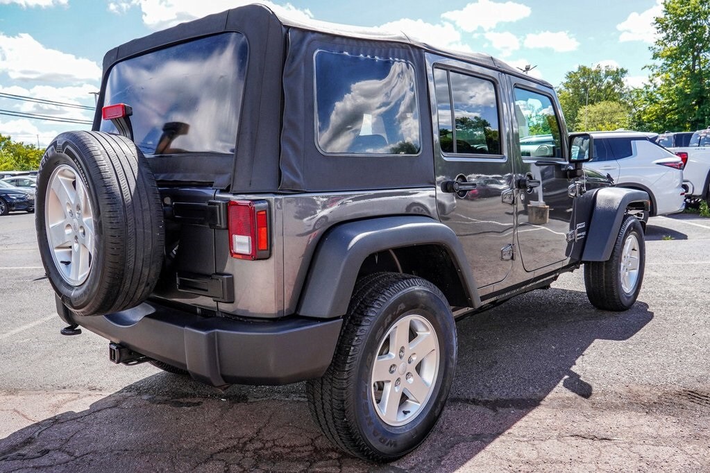 2018 Jeep Wrangler Unlimited Sport photo 2