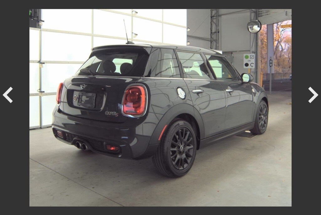 2019 Mini Cooper 4 Door Hardtop S photo 2