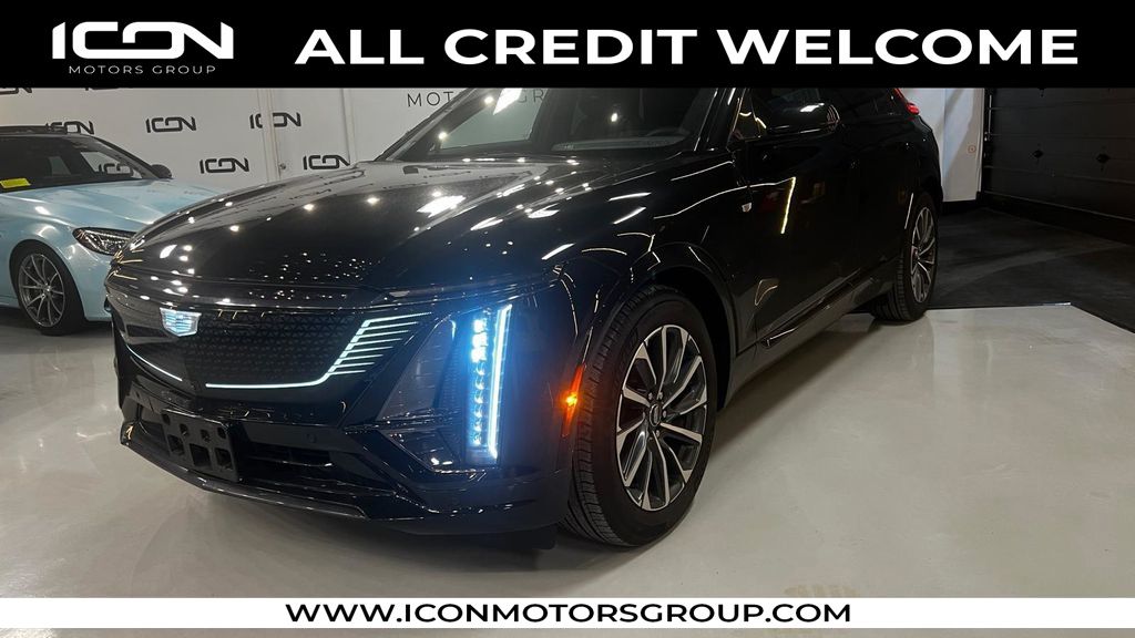 2024 Cadillac LYRIQ Sport 2's photo