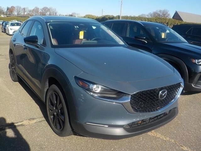 2024 Mazda CX-30 2.5 S Carbon photo 2