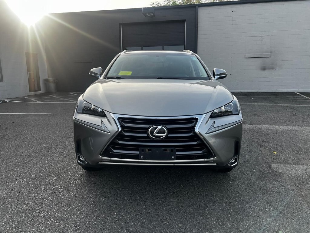 2017 Lexus NX 200t Luxury photo 2