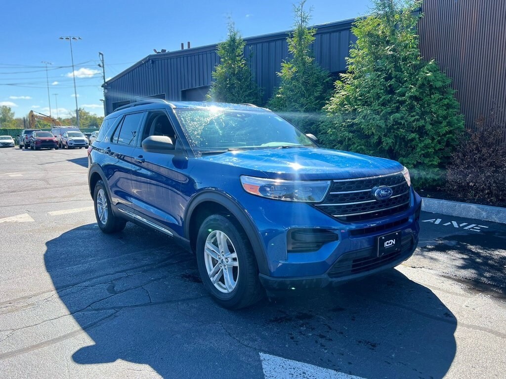 2022 Ford Explorer XLT photo 3