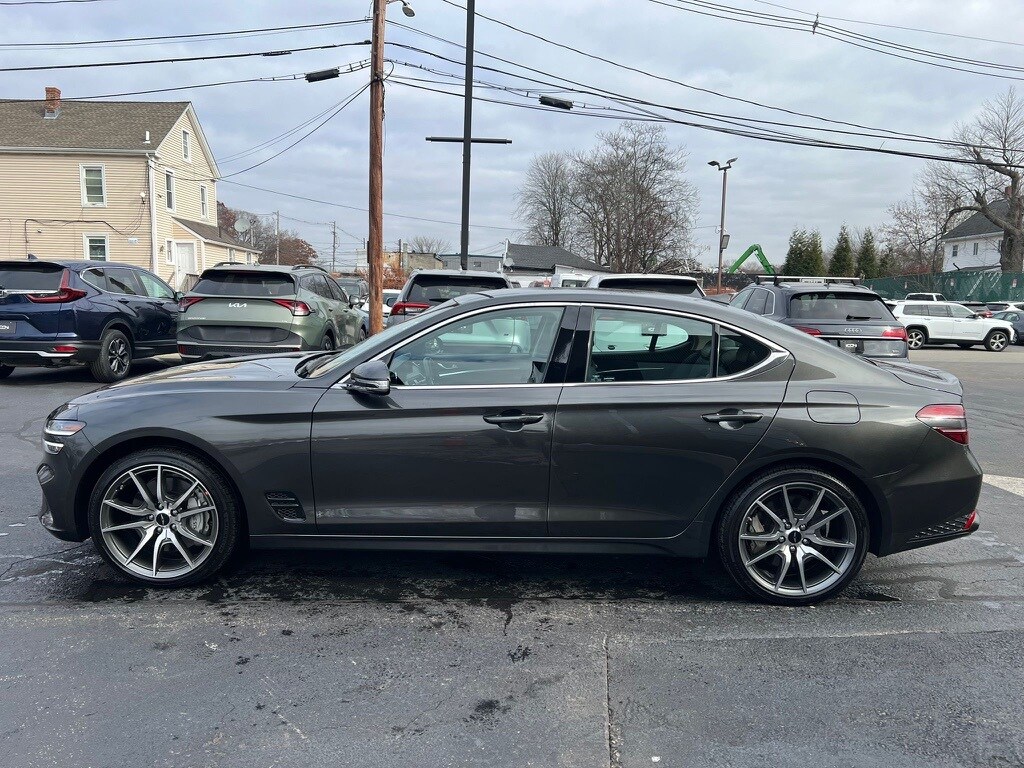 2025 Genesis G70 2.5T Sport Prestige photo 4