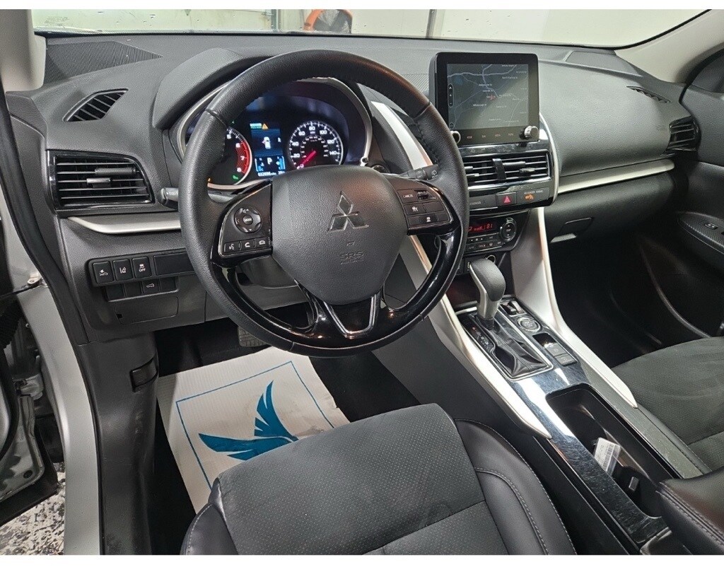 2024 Mitsubishi Eclipse Cross SE photo 2