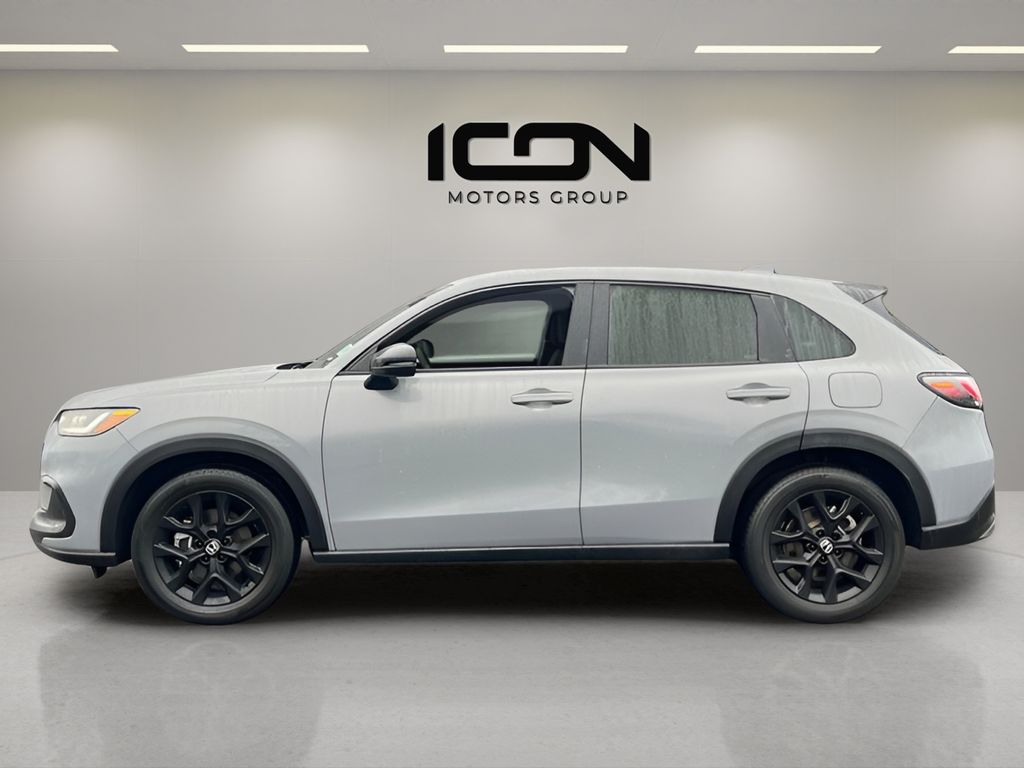 View vehicle photo 2