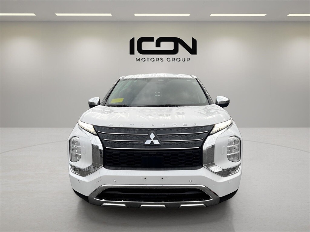 2022 Mitsubishi Outlander Black Edition LE SEL GT photo 2