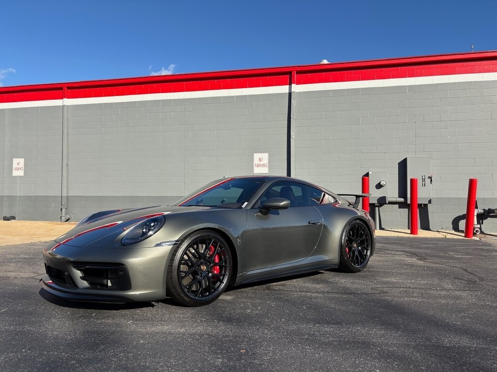 2024 Porsche 911 GTS's photo