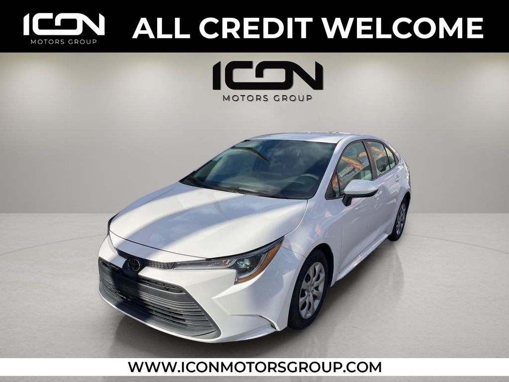 2023 Toyota Corolla LE's photo