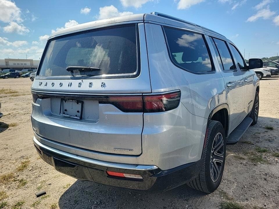 2022 Jeep Wagoneer Series III photo 2