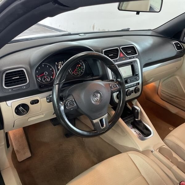 2015 Volkswagen Eos Komfort photo 3
