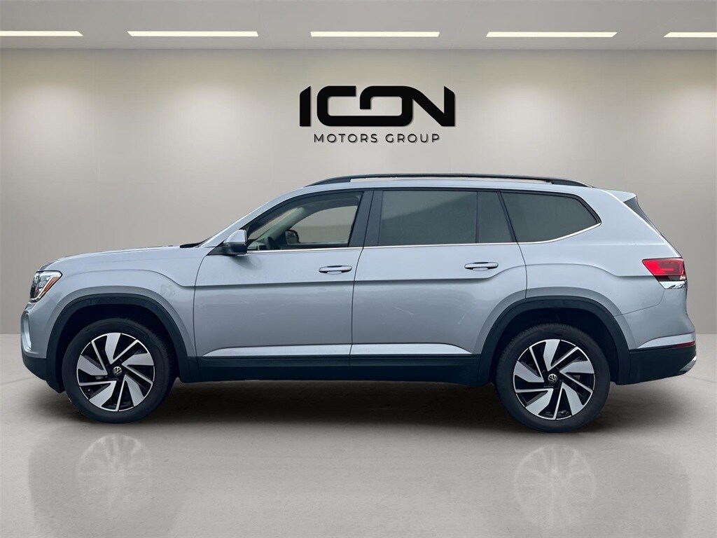 2024 Volkswagen Atlas SE Technology photo 2