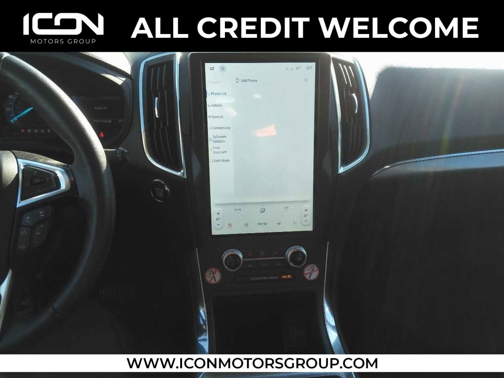 2024 Ford Edge Titanium's photo