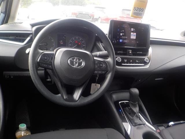 2024 Toyota Corolla LE photo 3