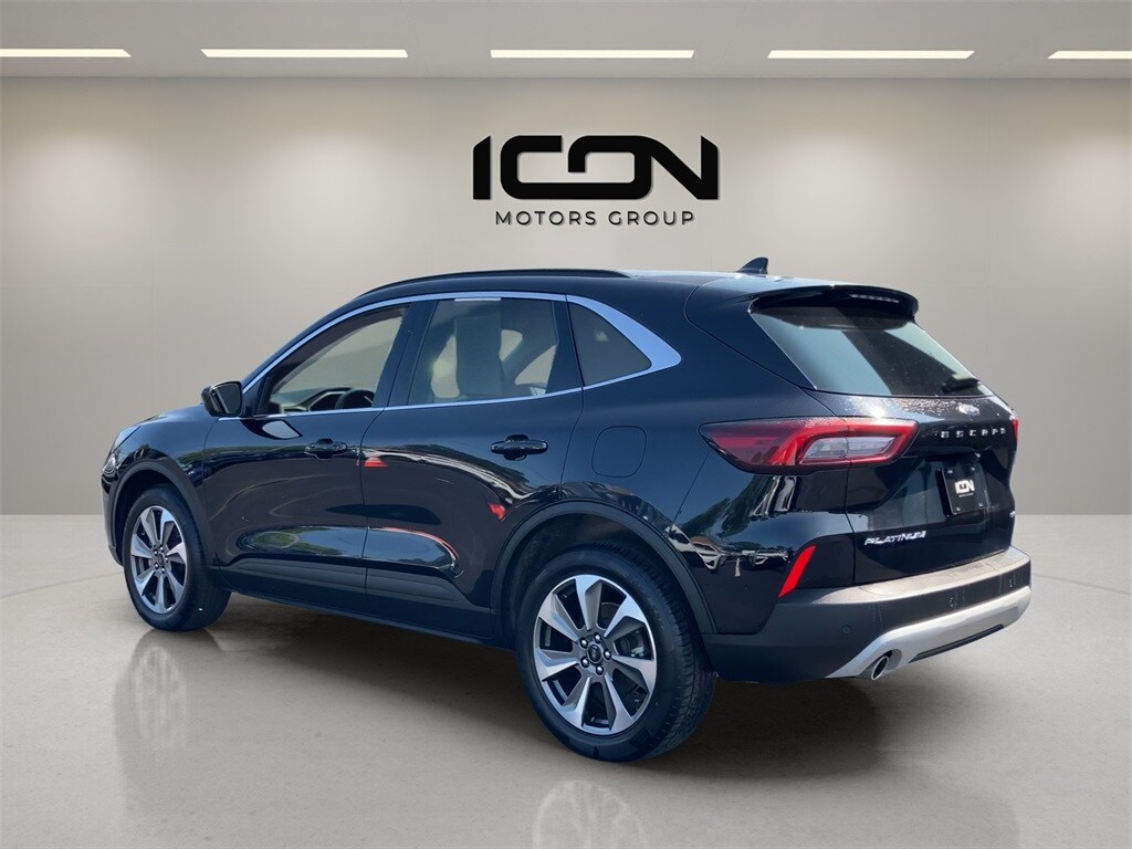 2023 Ford Escape Platinum photo 2