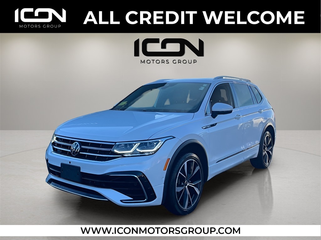 2022 Volkswagen Tiguan SEL R-LINE's photo