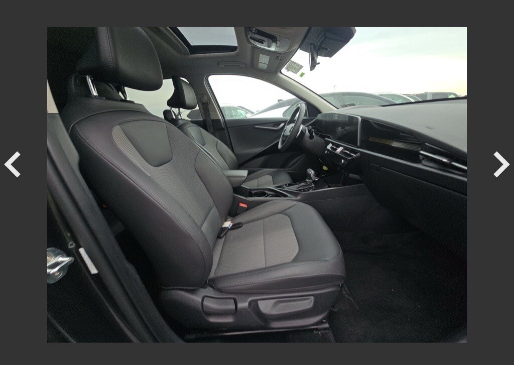 2023 Kia Niro EX Touring photo 3