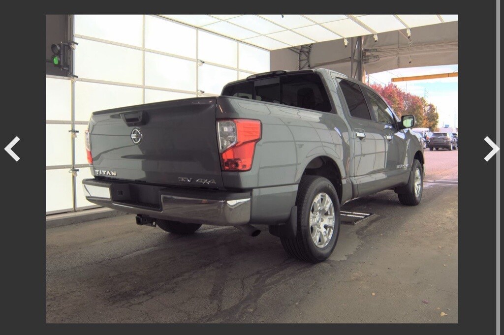 2018 Nissan Titan SL photo 2