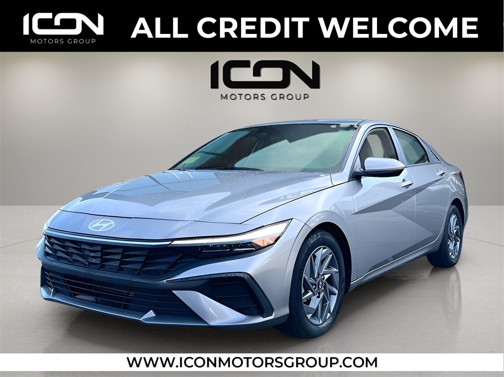 2024 Hyundai Elantra SEL's photo