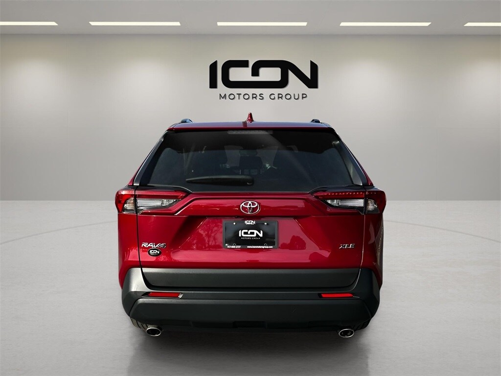 2023 Toyota RAV4 XLE photo 4