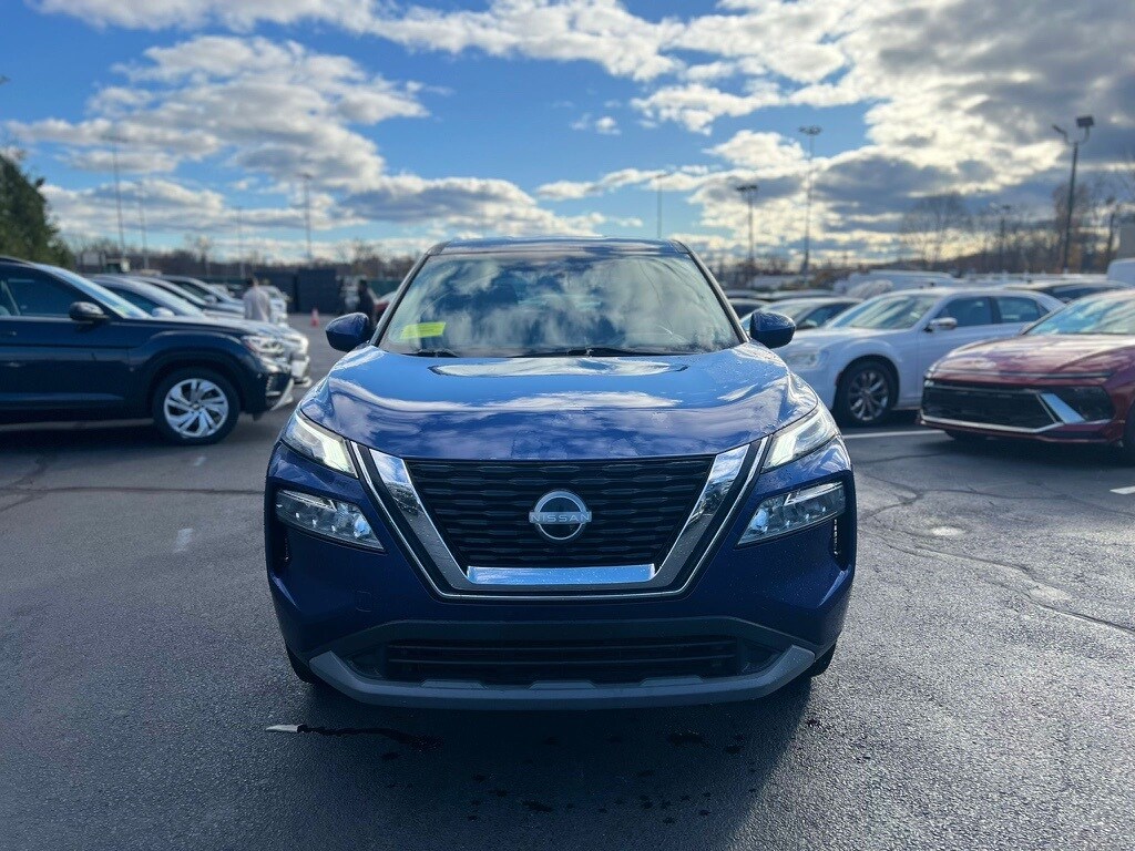 2023 Nissan Rogue SV AWD photo 2
