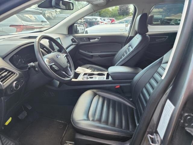 2024 Ford Edge SEL photo 3