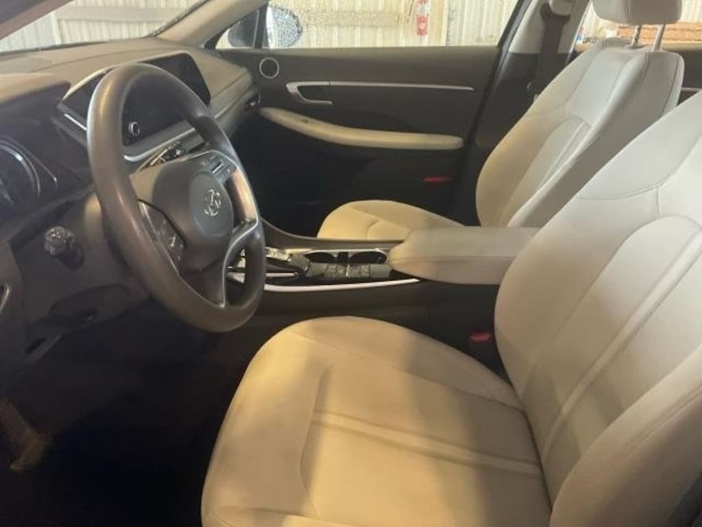 Used 2023 Hyundai Sonata SE Sedan