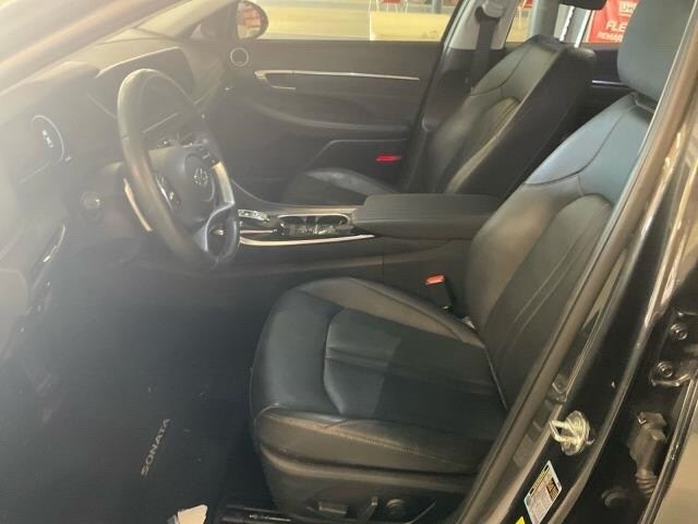 2022 Hyundai Sonata Limited photo 3